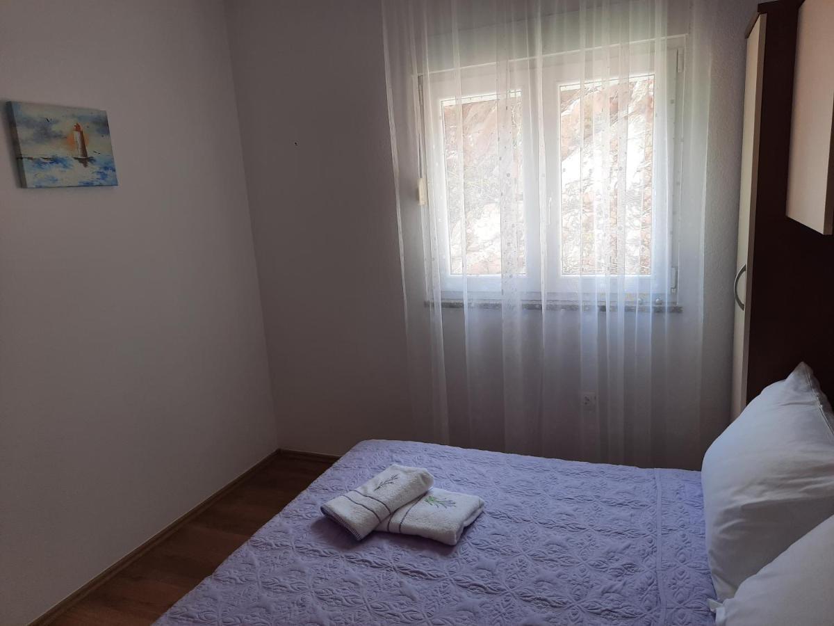 Bella Vista Apartment Комарна Екстериор снимка